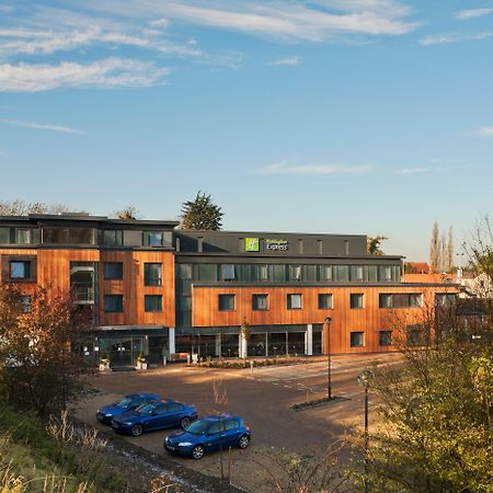 Holiday Inn Express Cambridge Duxford M11 Jct 10 By Ihg Exteriör bild