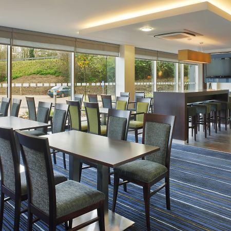 Holiday Inn Express Cambridge Duxford M11 Jct 10 By Ihg Exteriör bild