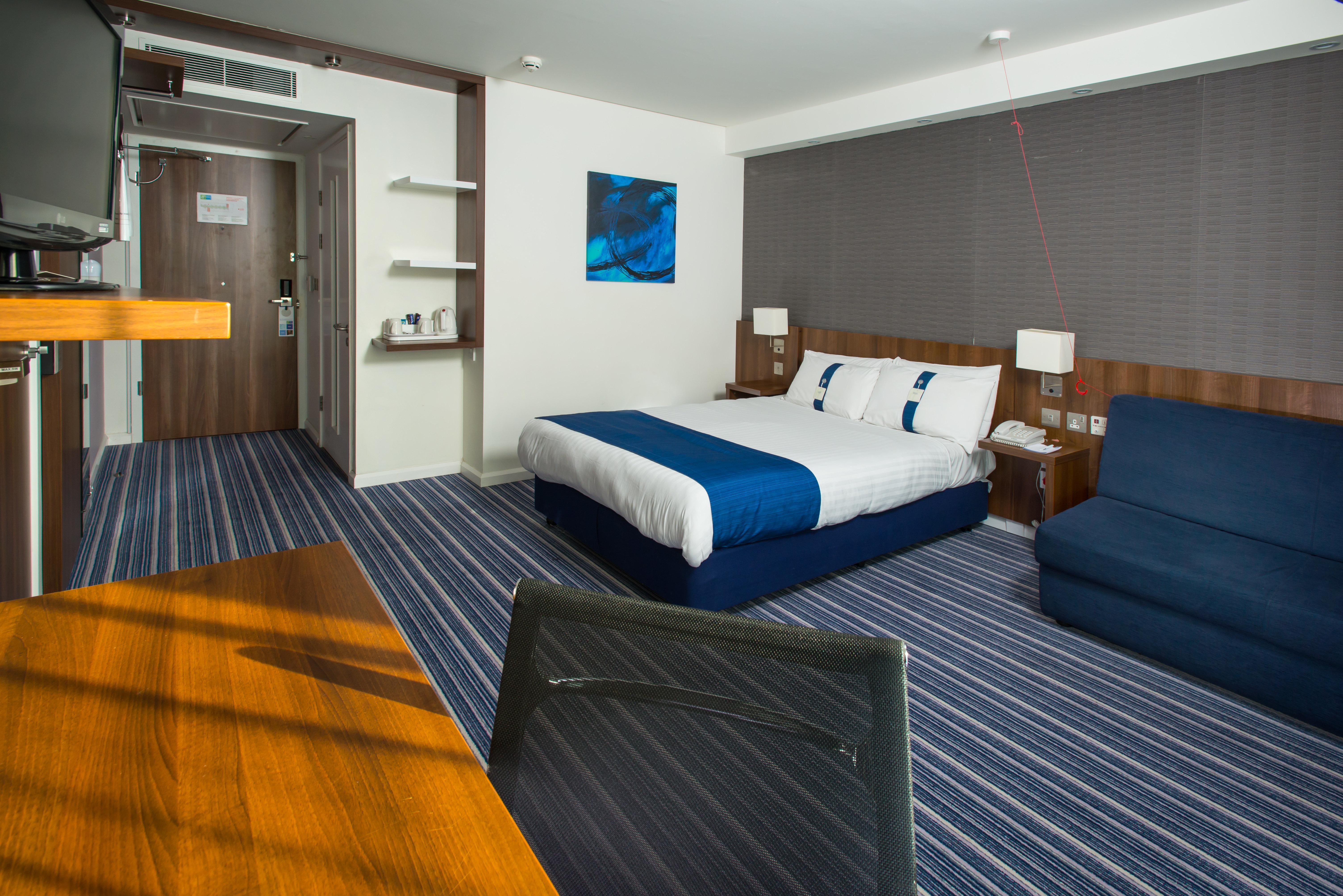 Holiday Inn Express Cambridge Duxford M11 Jct 10 By Ihg Exteriör bild