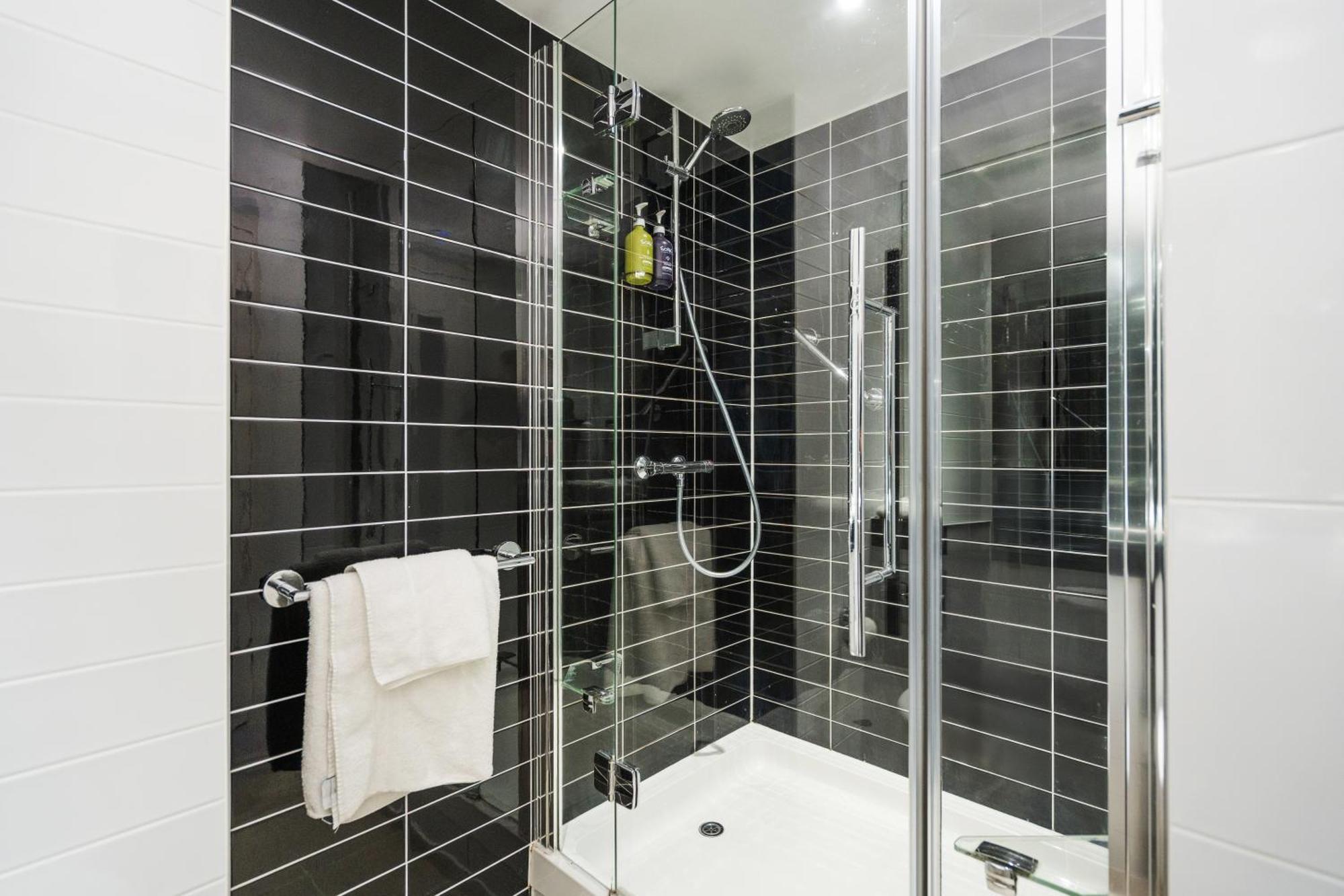 Holiday Inn Express Cambridge Duxford M11 Jct 10 By Ihg Exteriör bild