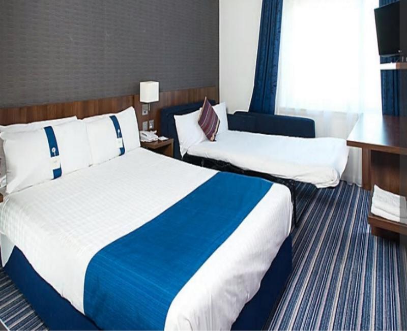 Holiday Inn Express Cambridge Duxford M11 Jct 10 By Ihg Exteriör bild
