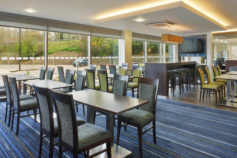 Holiday Inn Express Cambridge Duxford M11 Jct 10 By Ihg Exteriör bild